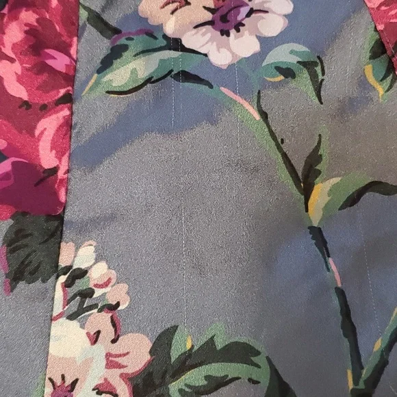 VS Shorts - Picture 6 of 7